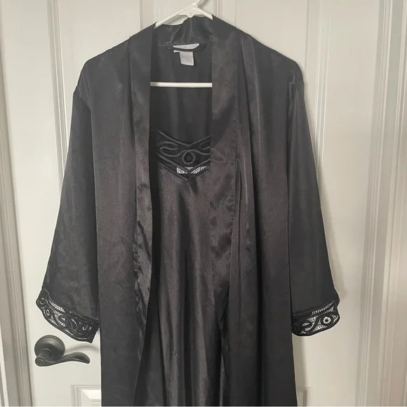 2 piece silk nightgown and robe set - Picture 2 of 8